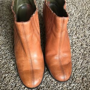 Cole Haan booties sz6